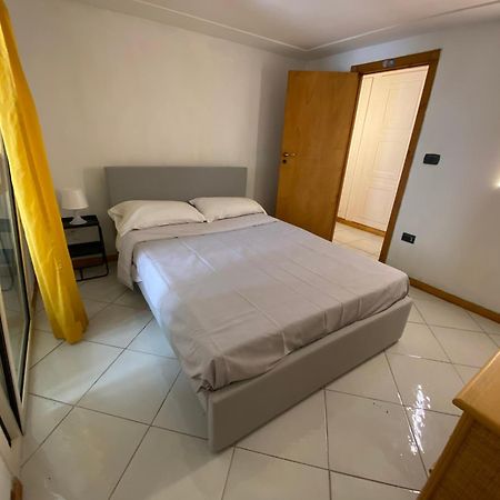 Dimora Tribunali 236 Naples Luaran gambar