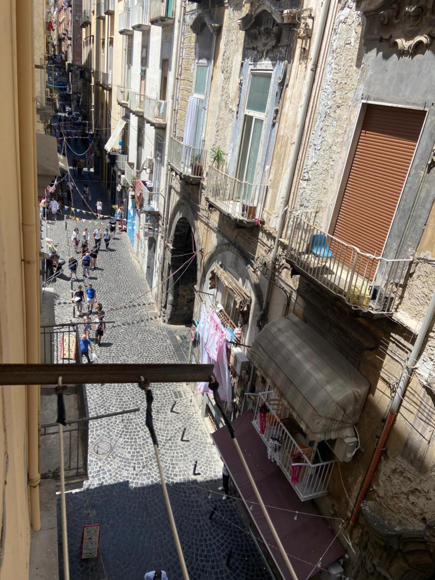 Dimora Tribunali 236 Naples Luaran gambar